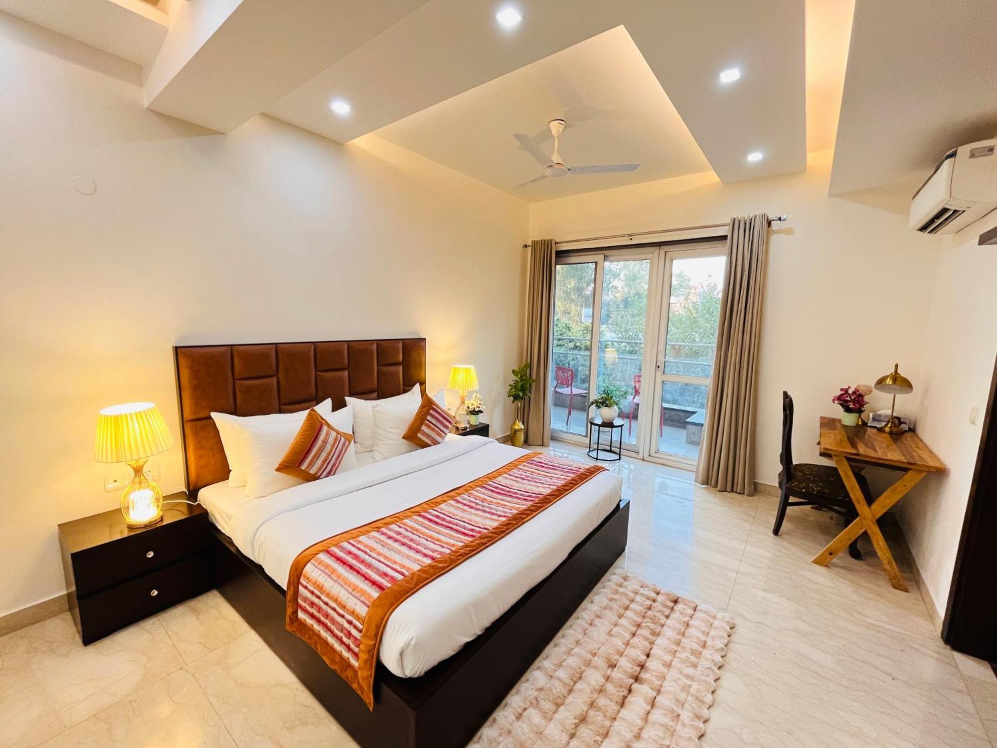 Bed & Breakfast Isuites Residency